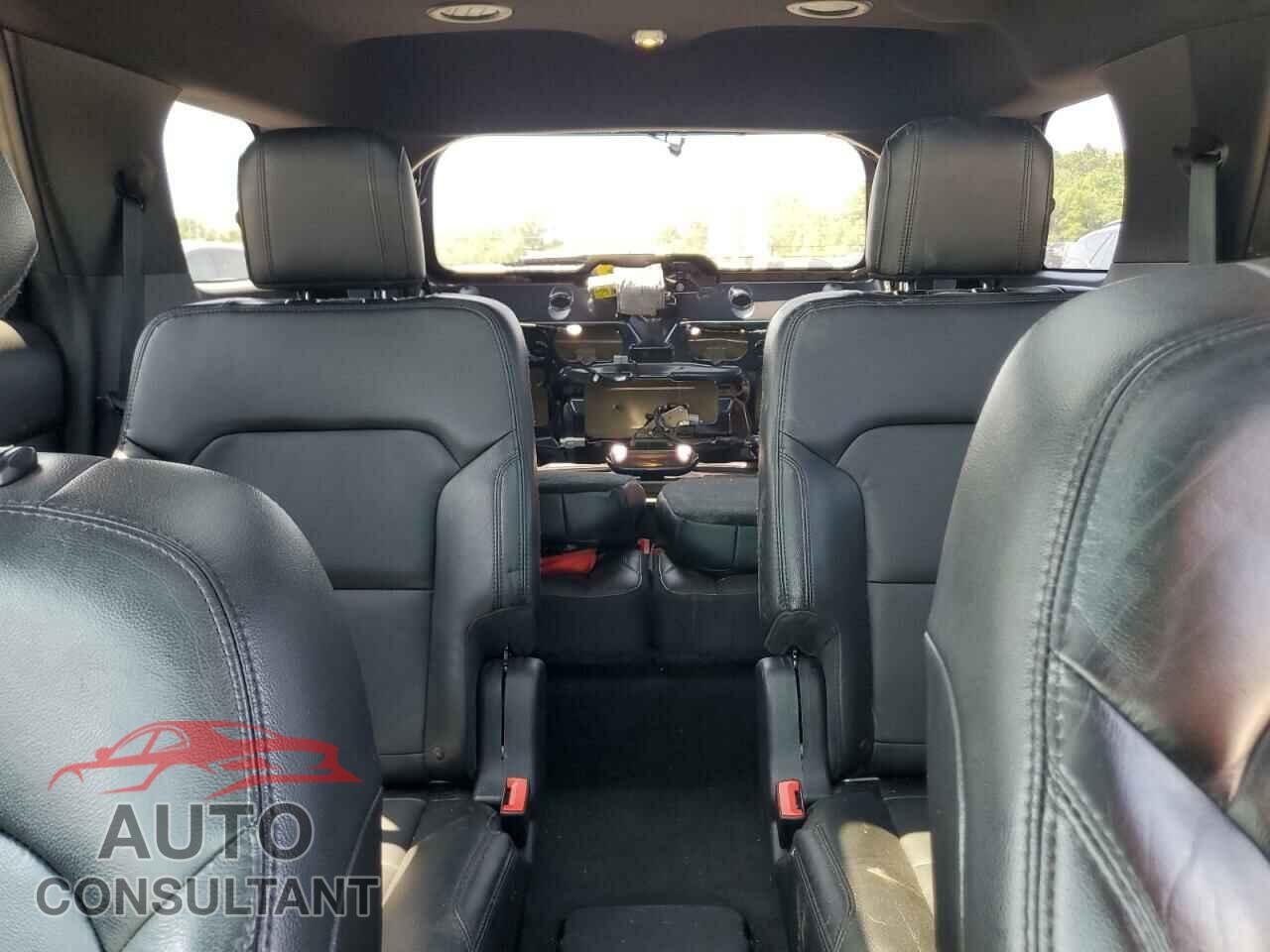 FORD EXPLORER 2017 - 1FM5K7D8XHGA40965