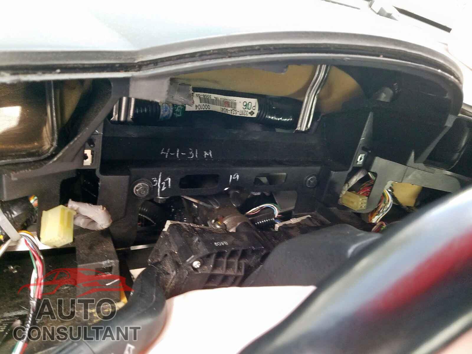 HONDA S2000 2008 - JHMAP21488S002221