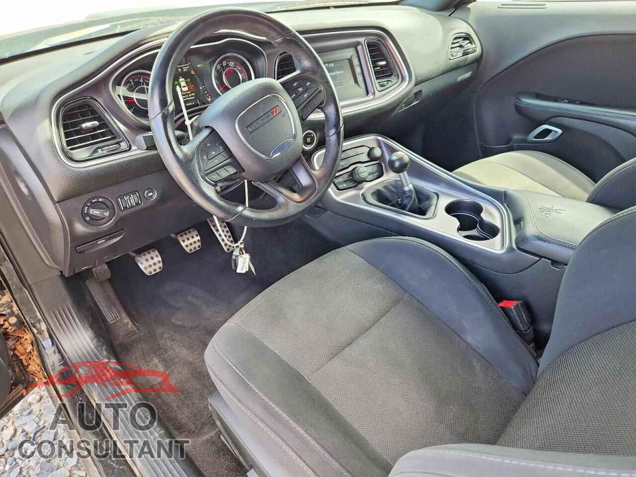 DODGE CHALLENGER 2015 - 2C3CDZAT2FH895305