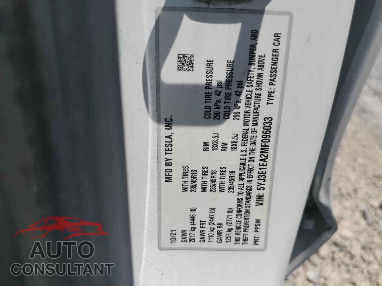 TESLA MODEL 3 2021 - 5YJ3E1EA2MF096033
