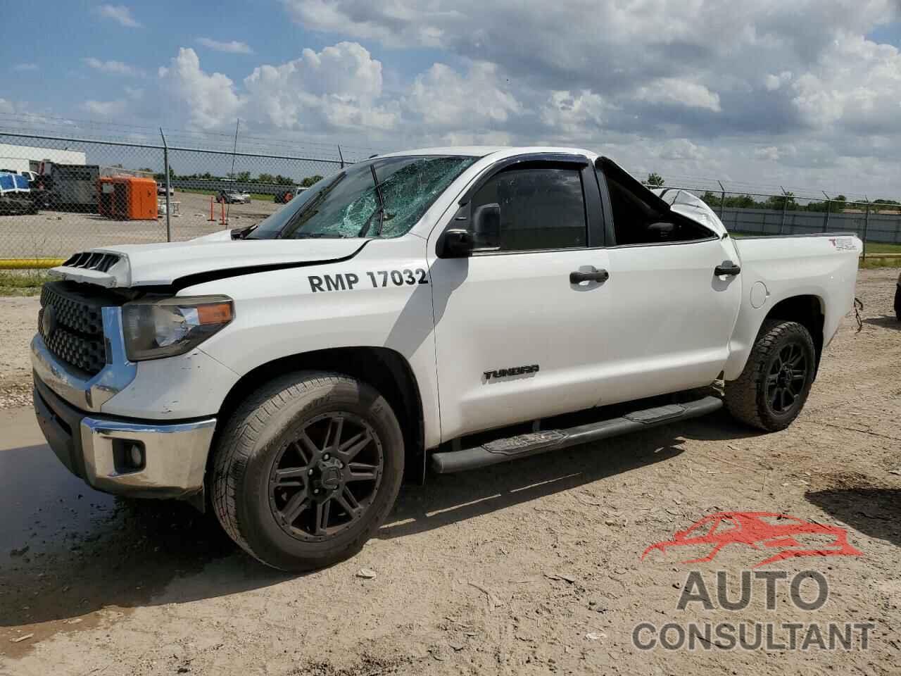 TOYOTA TUNDRA 2018 - 5TFEM5F18JX123660