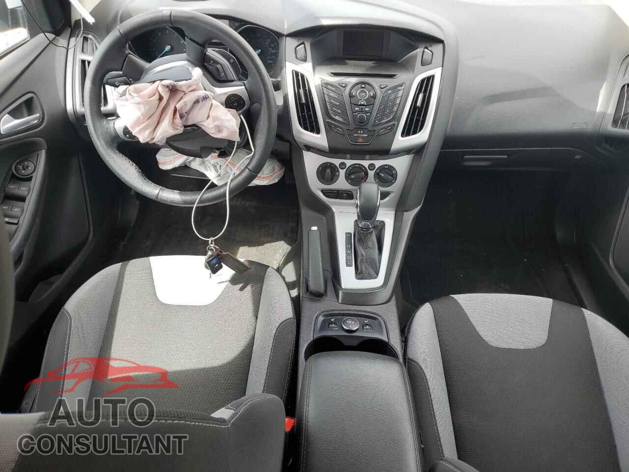 FORD FOCUS 2014 - 1FADP3F29EL329041