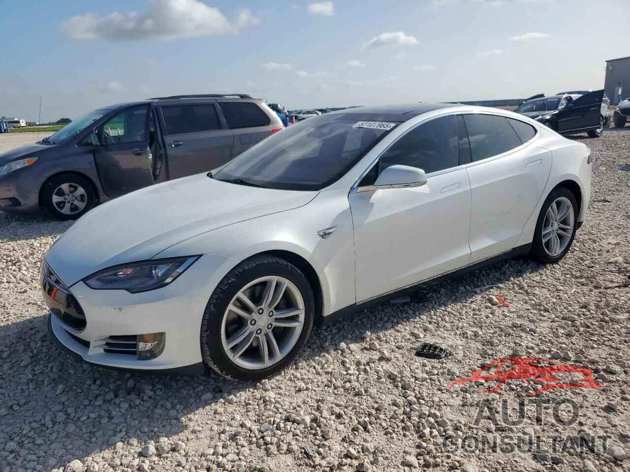 TESLA MODEL S 2013 - 5YJSA1DNXDFP26540