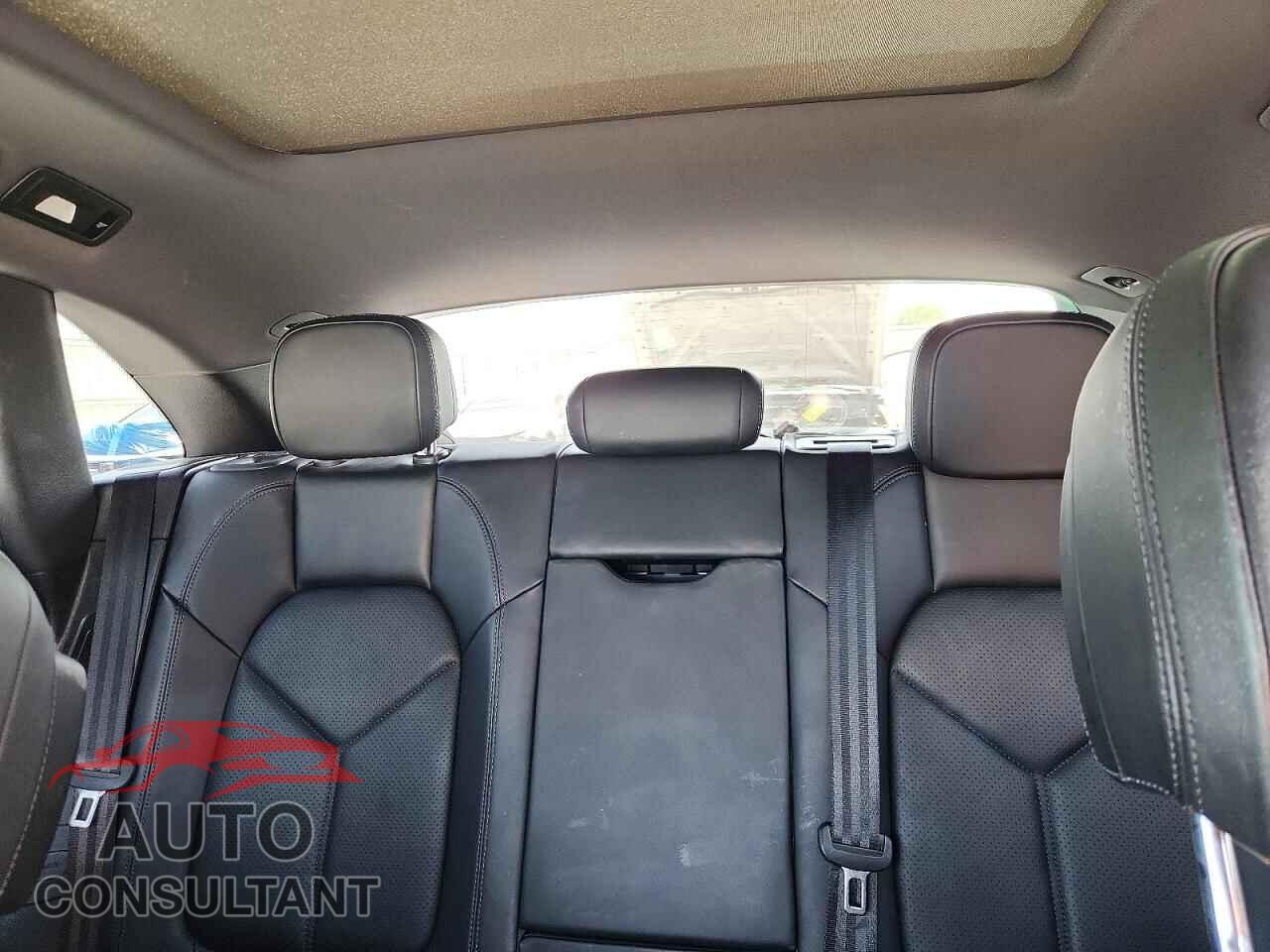 PORSCHE MACAN 2018 - WP1AA2A55JLB07941