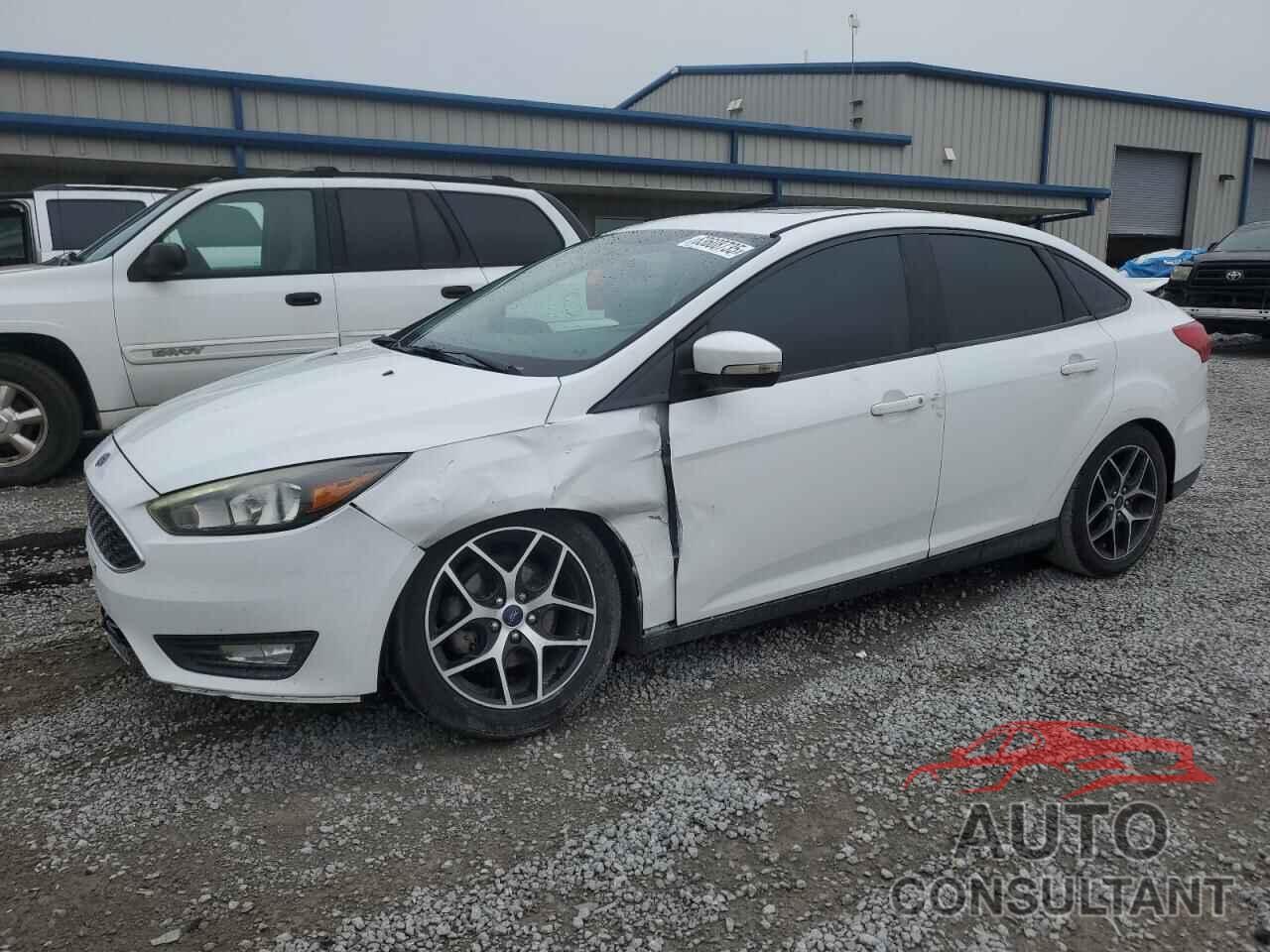 FORD FOCUS 2018 - 1FADP3H23JL270513