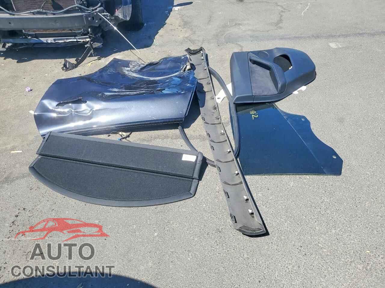 TESLA MODEL Y 2024 - 7SAYGDEEXRF025256