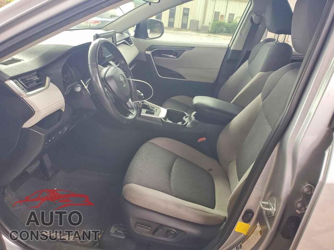 TOYOTA RAV4 2020 - JTMP1RFV5LD059710