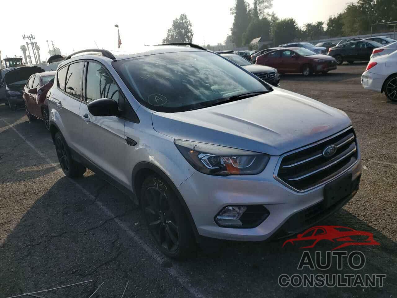 FORD ESCAPE 2017 - 1FMCU0GD9HUE36842