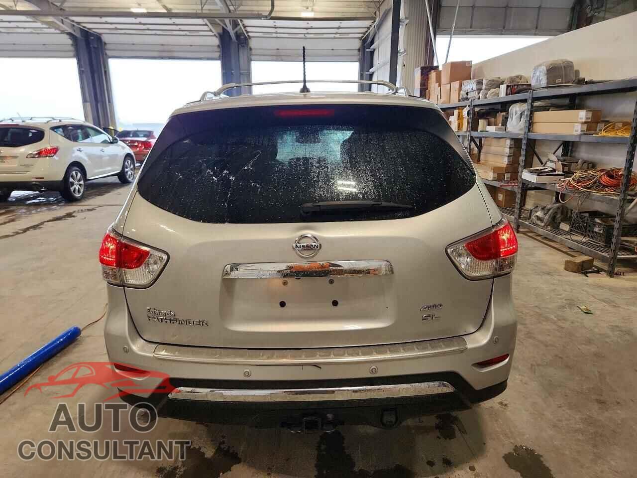 NISSAN PATHFINDER 2015 - 5N1AR2MM8FC686911