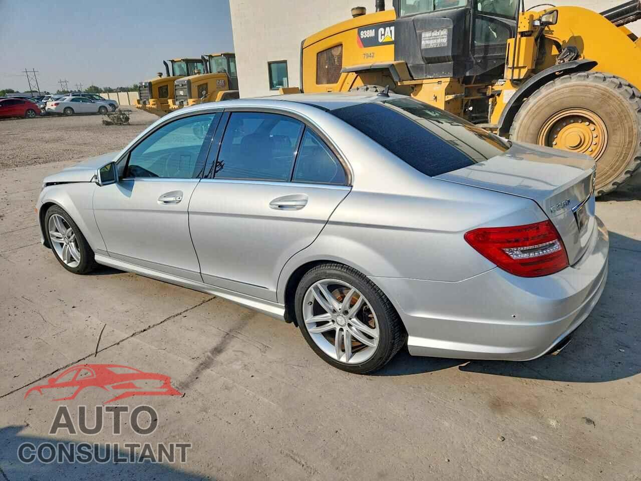 MERCEDES-BENZ C-CLASS 2014 - WDDGF4HB7EA935291