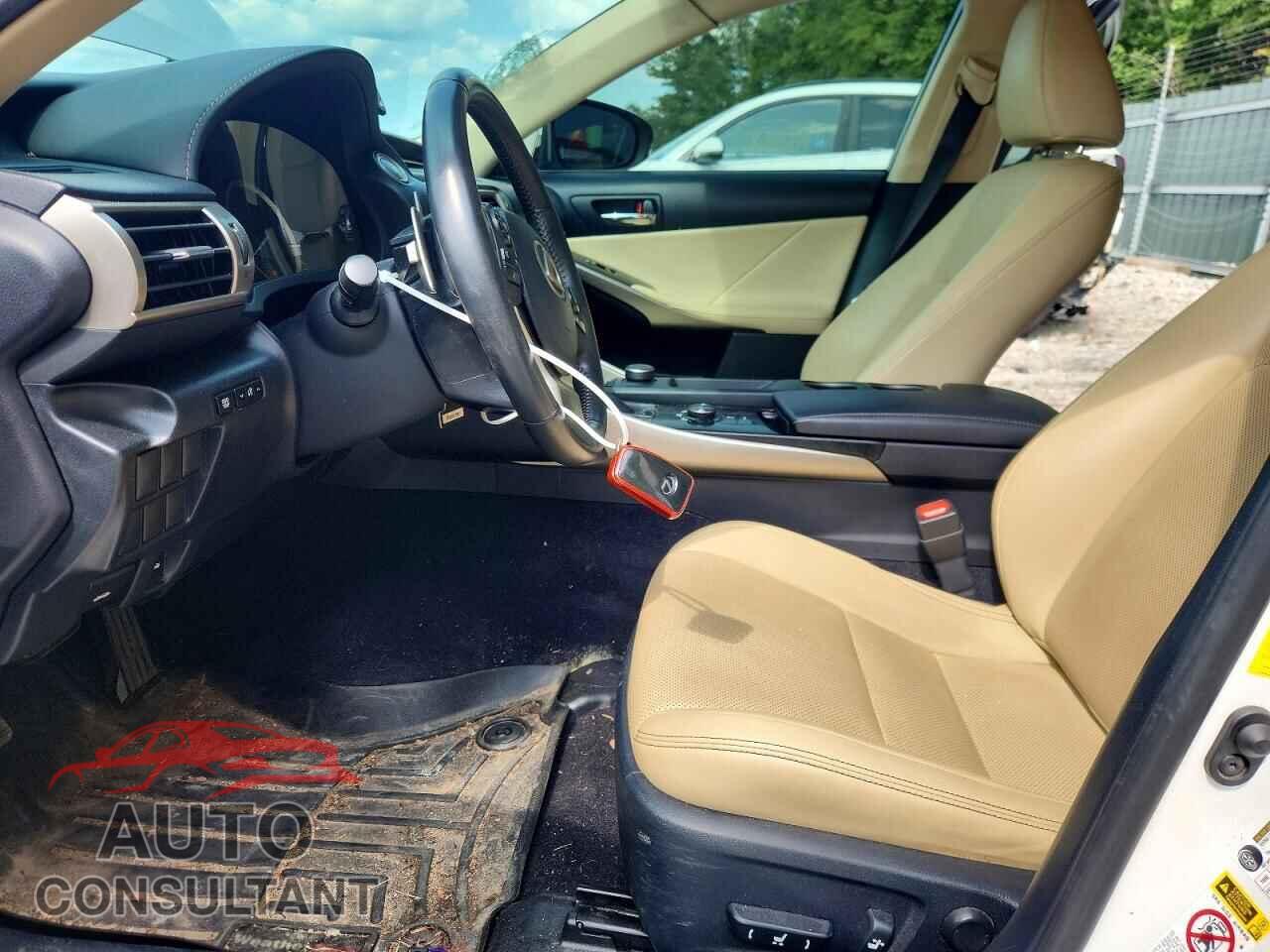 LEXUS IS 2014 - JTHCF1D21E5014740