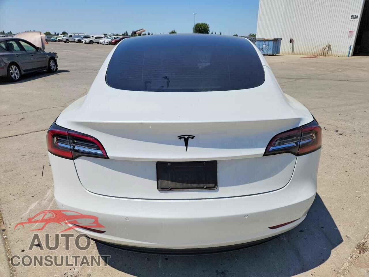 TESLA MODEL 3 2021 - 5YJ3E1EA0MF868142