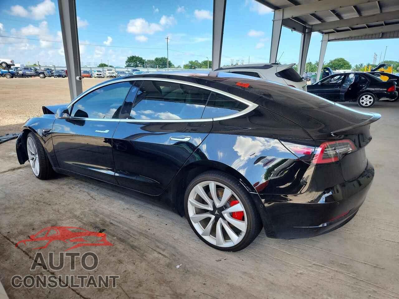 TESLA MODEL 3 2018 - 5YJ3E1EB3JF182911