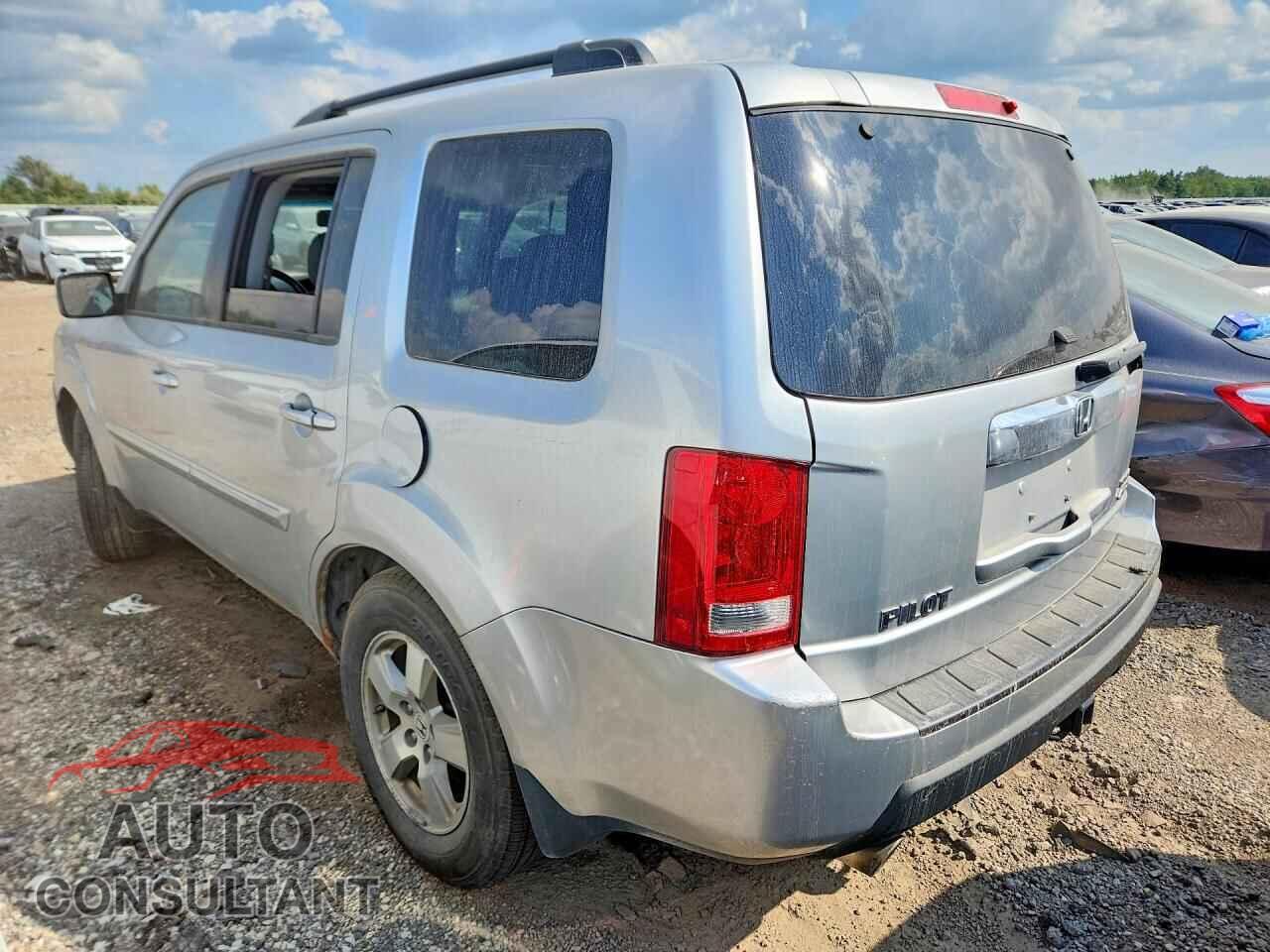 HONDA PILOT 2011 - 5FNYF4H57BB032408