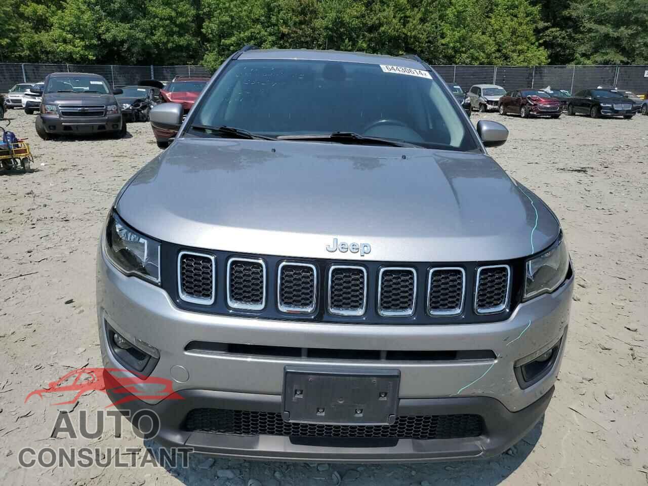 JEEP COMPASS 2018 - 3C4NJDBB8JT402619
