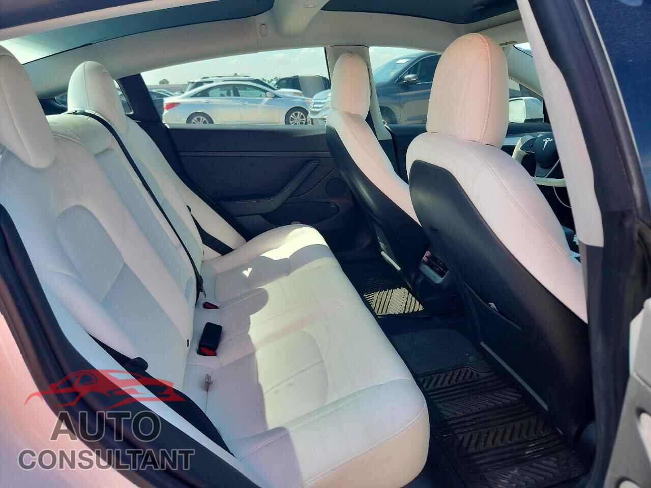 TESLA MODEL 3 2021 - 5YJ3E1EB7MF010224