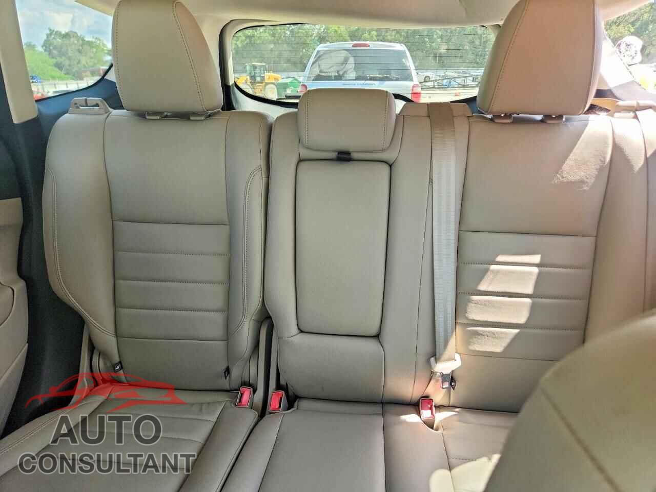 FORD ESCAPE 2015 - 1FMCU0J99FUB45792