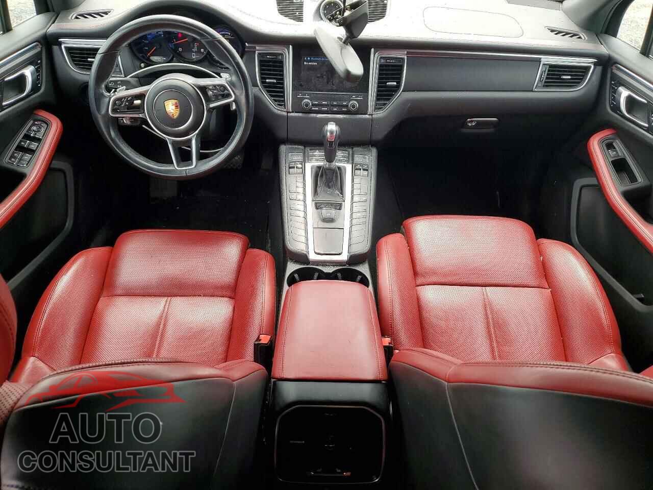 PORSCHE MACAN 2018 - WP1AA2A54JLB11351