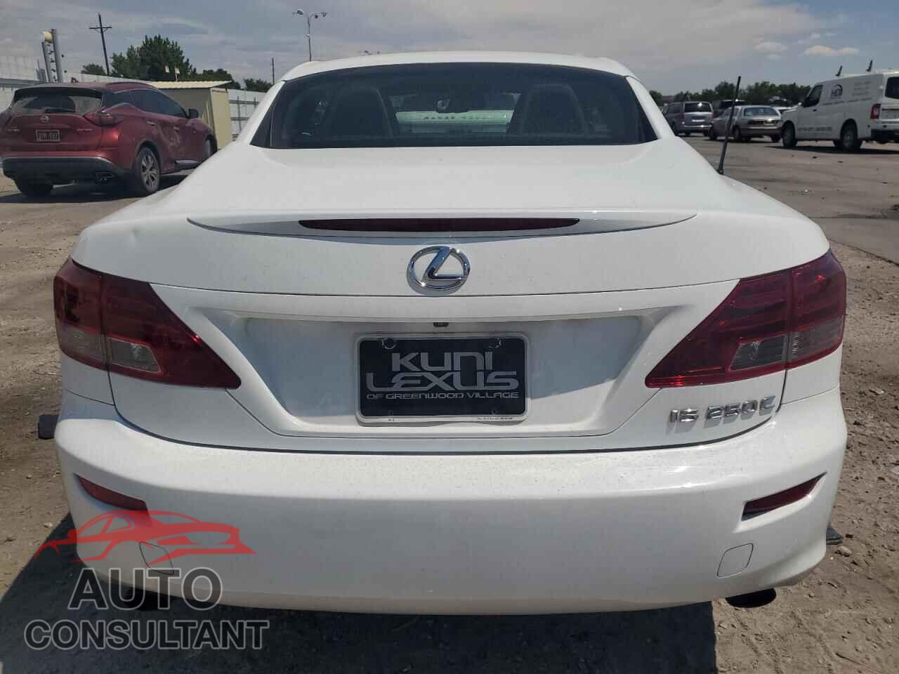 LEXUS IS 2015 - JTHFF2C2XF2531932