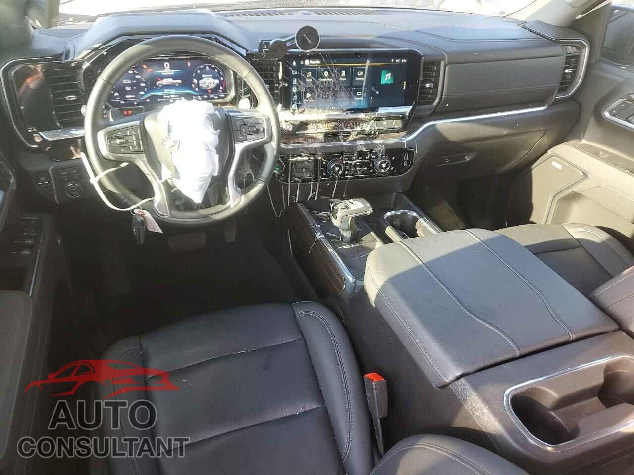 CHEVROLET SILVERADO 2025 - 1GCUKEE83SZ178667