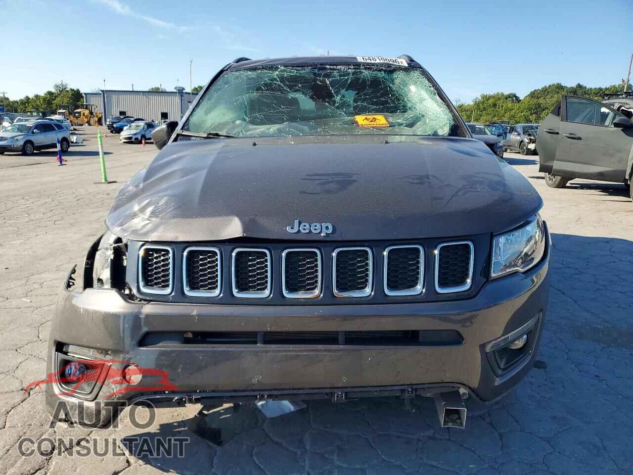JEEP COMPASS 2018 - 3C4NJCBBXJT502408