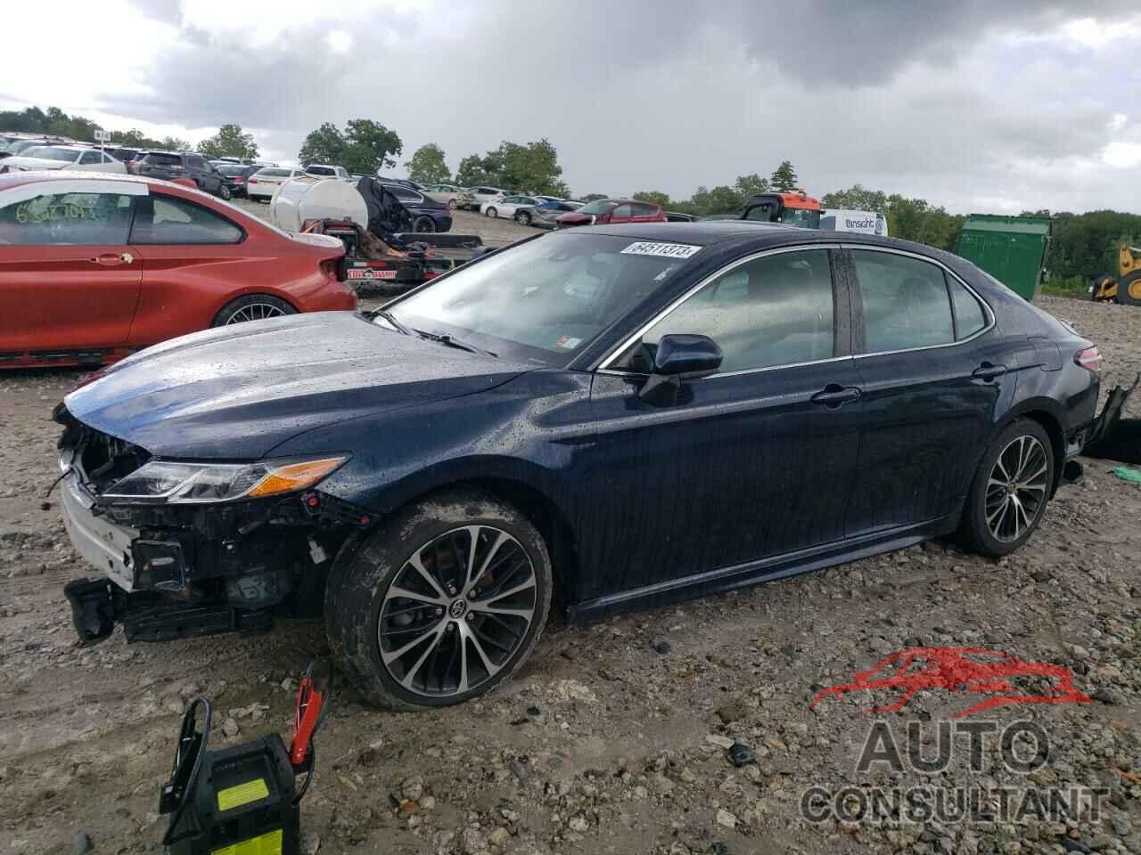 TOYOTA CAMRY 2018 - 4T1B11HK8JU546567