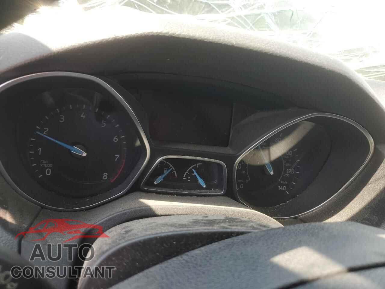 FORD FOCUS 2018 - 1FADP3F29JL202123