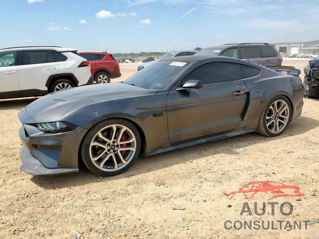 FORD MUSTANG 2018 - 1FA6P8CF4J5184275