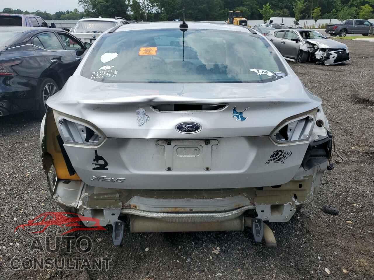 FORD FOCUS 2017 - 1FADP3E27HL316780