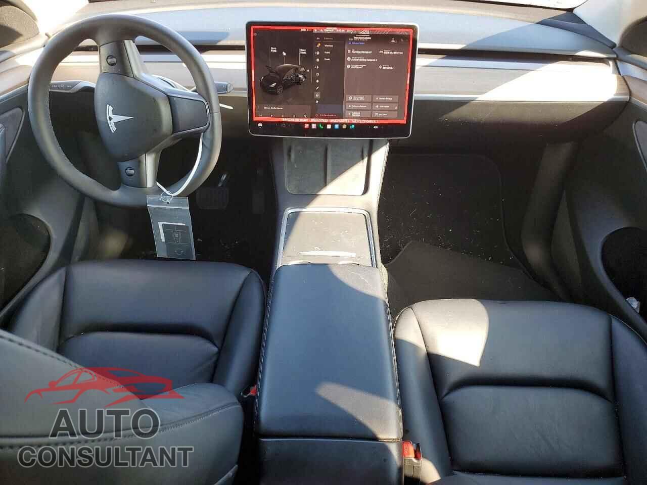 TESLA MODEL Y 2024 - 7SAYGDEE7RF165457