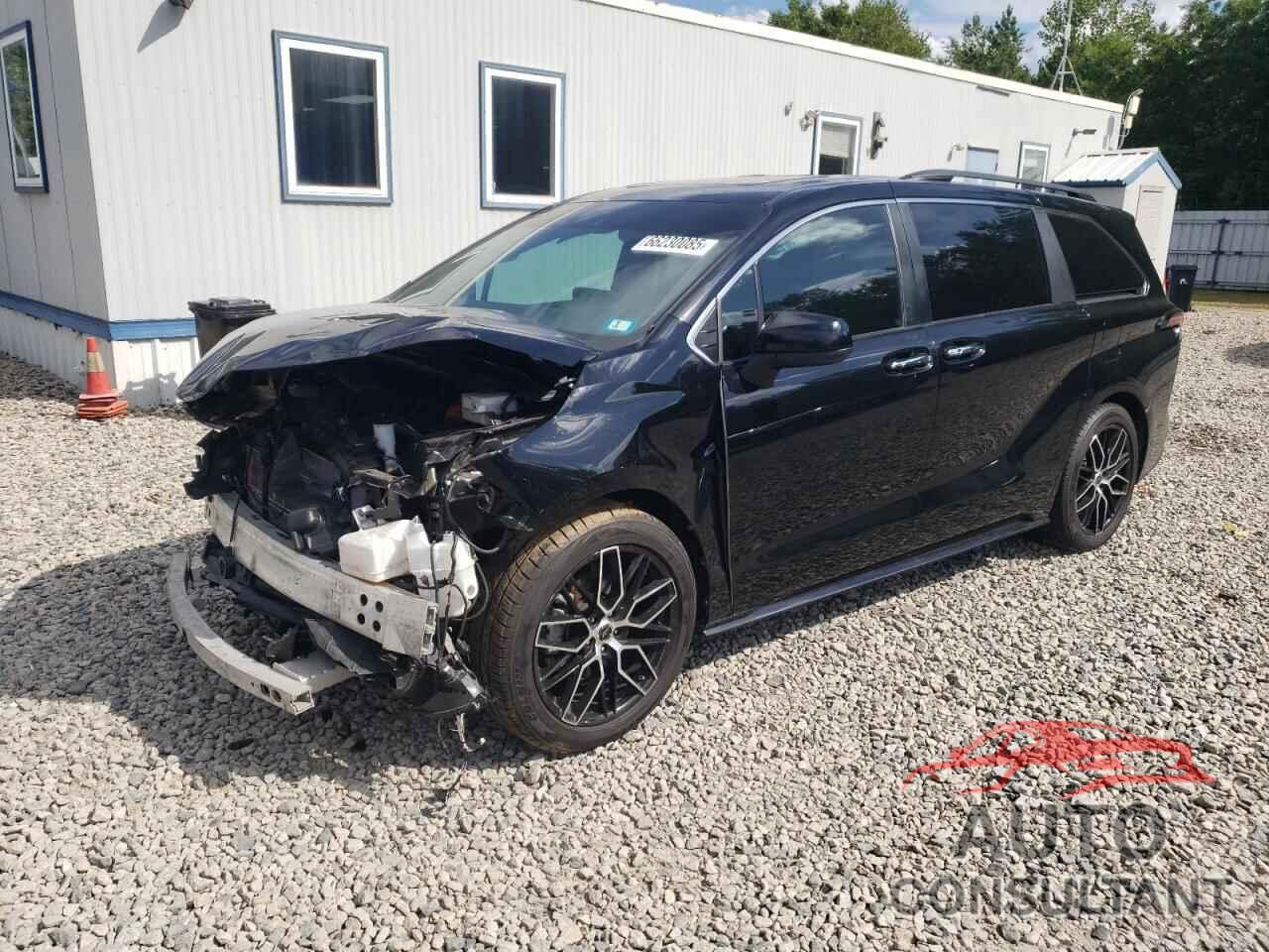 TOYOTA SIENNA 2022 - 5TDDSKFC6NS044727