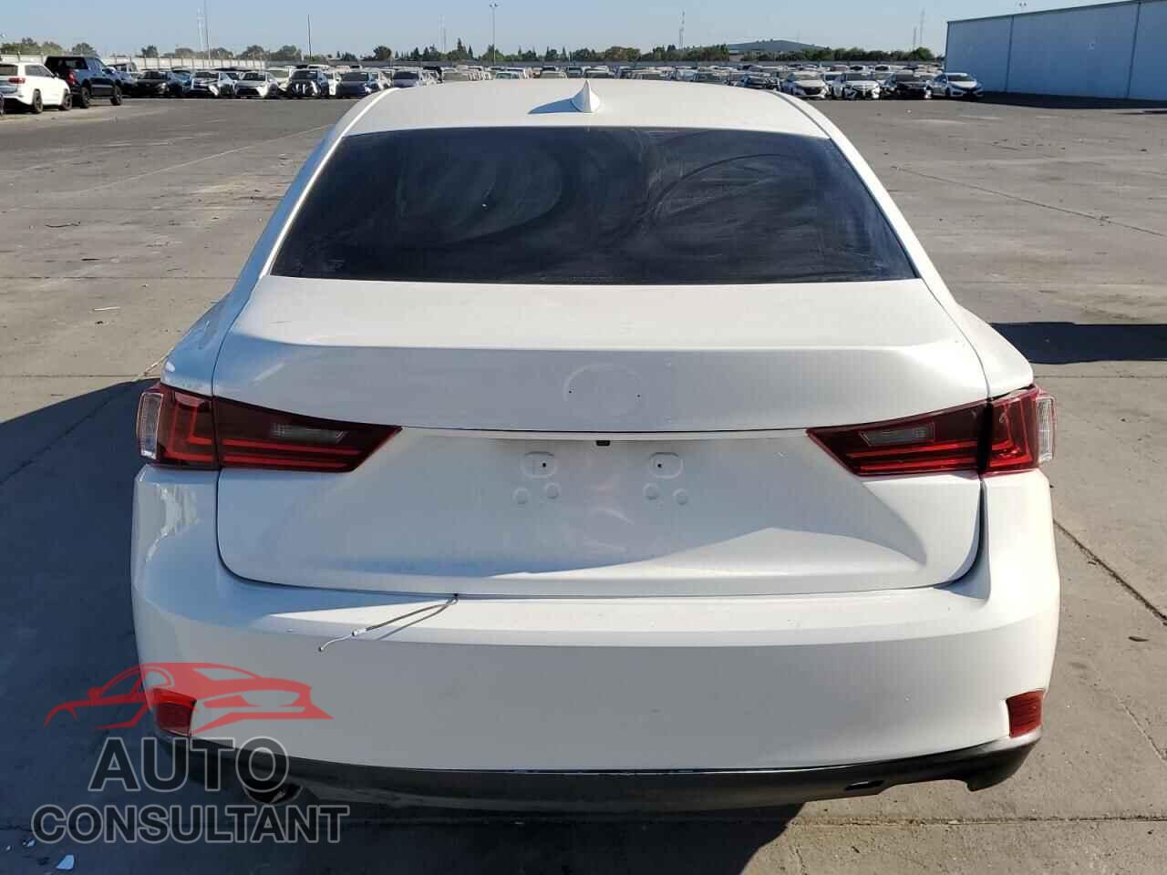 LEXUS IS 2014 - JTHBE1D27E5012554