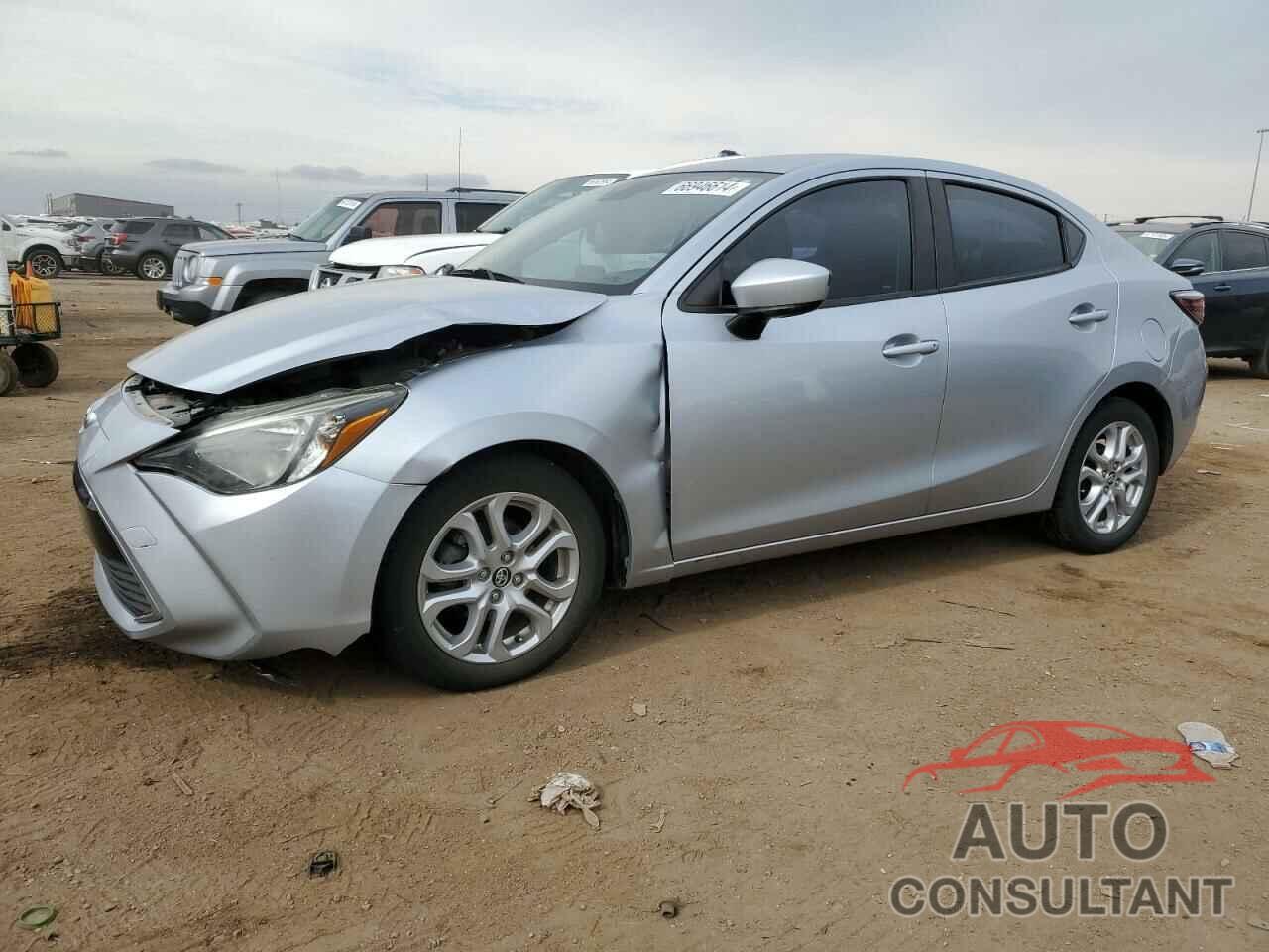 TOYOTA YARIS 2017 - 3MYDLBYV6HY167454