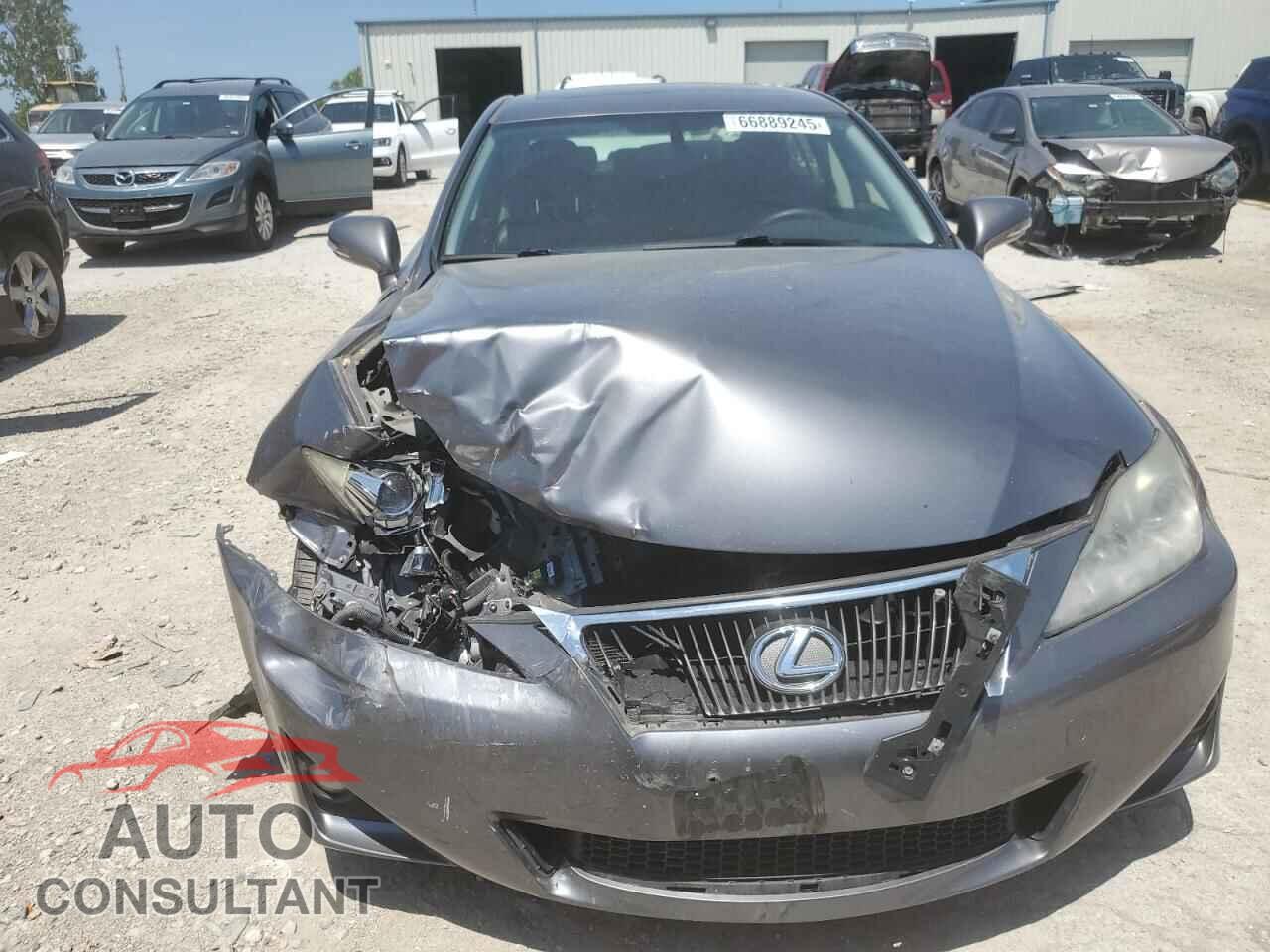 LEXUS IS 2012 - JTHBF5C2XC2103046