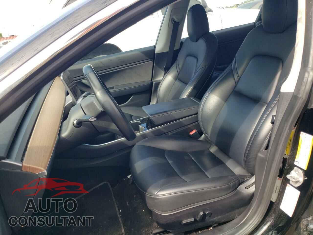 TESLA MODEL 3 2018 - 5YJ3E1EA4JF151996