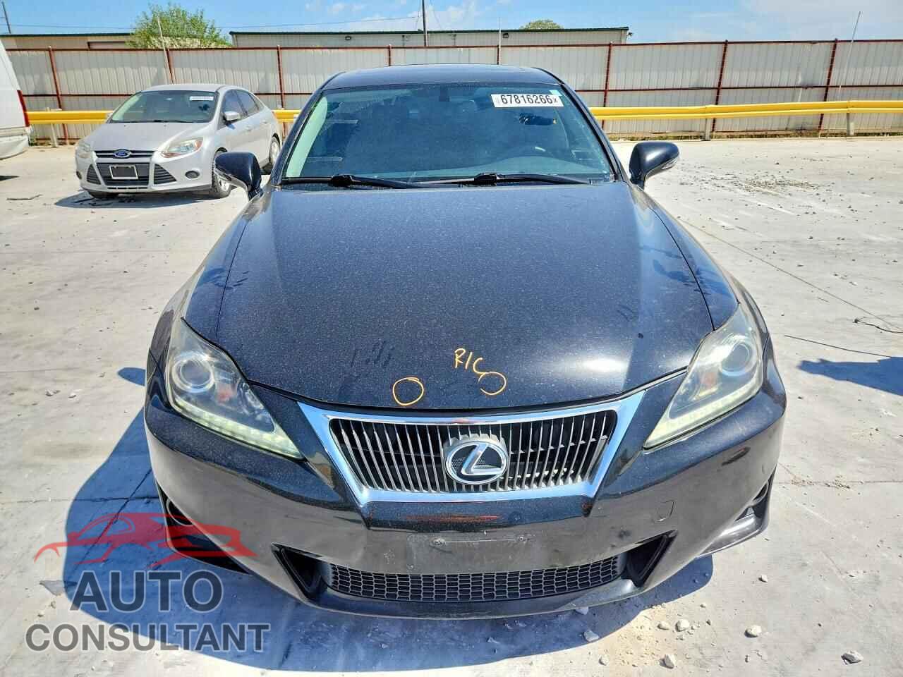 LEXUS IS 2012 - JTHBF5C23C5176077