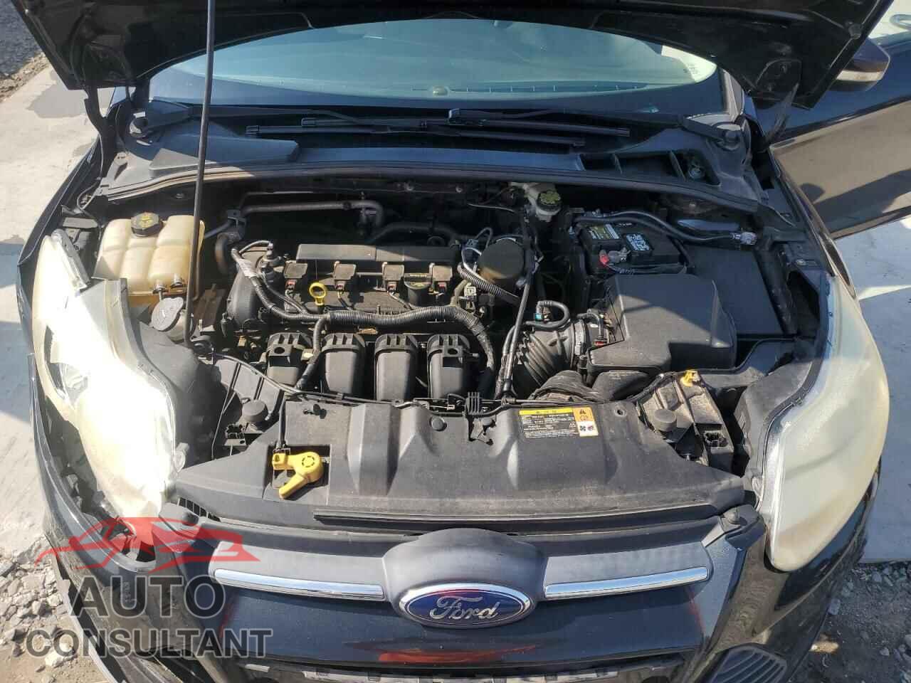 FORD FOCUS 2014 - 1FADP3F28EL104013
