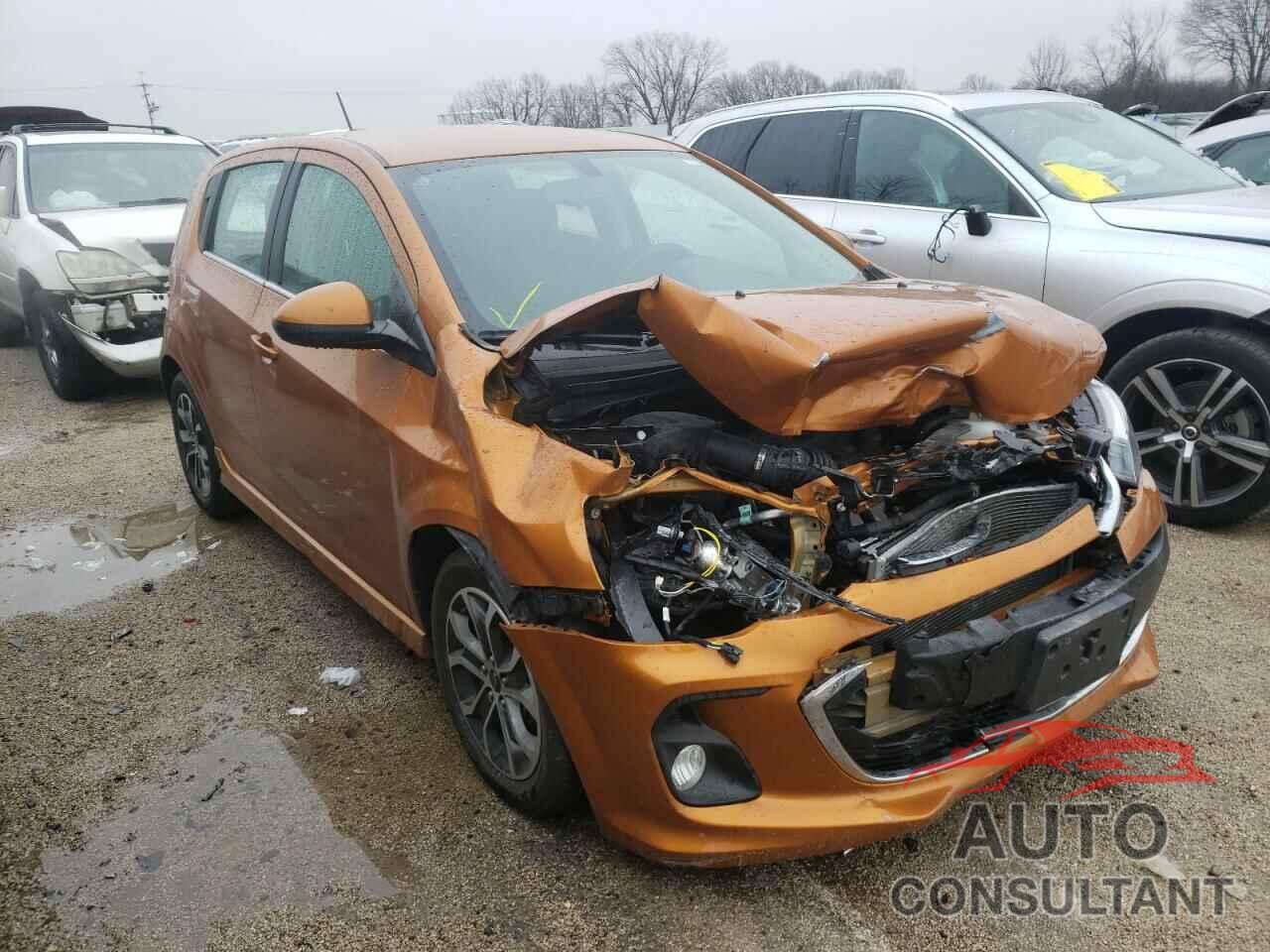 CHEVROLET SONIC 2019 - 1G1JD6SB9K4139719