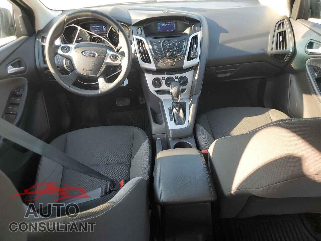 FORD FOCUS 2014 - 1FADP3F24EL102520
