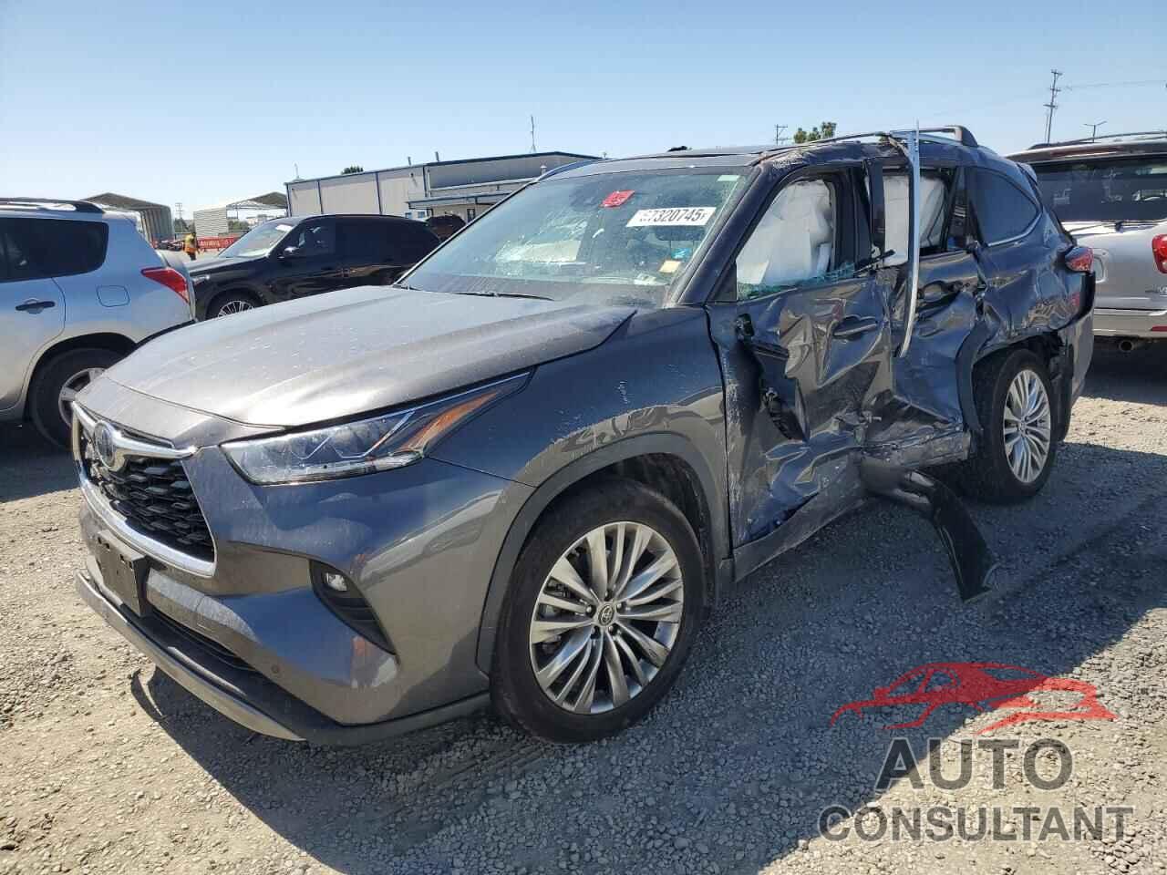 TOYOTA HIGHLANDER 2022 - 5TDEBRCH3NS086950