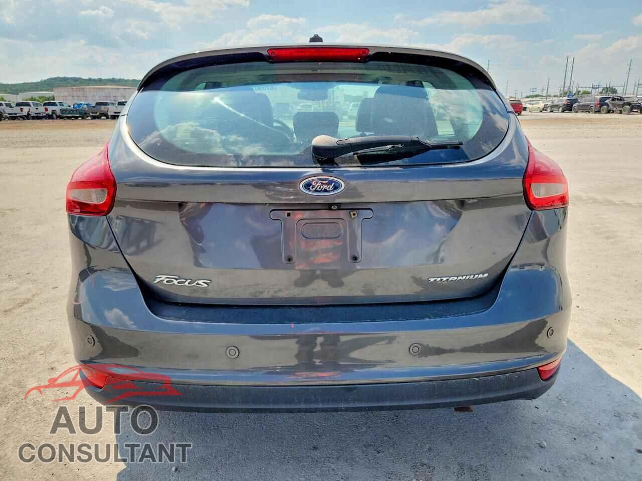 FORD FOCUS 2017 - 1FADP3N26HL349219