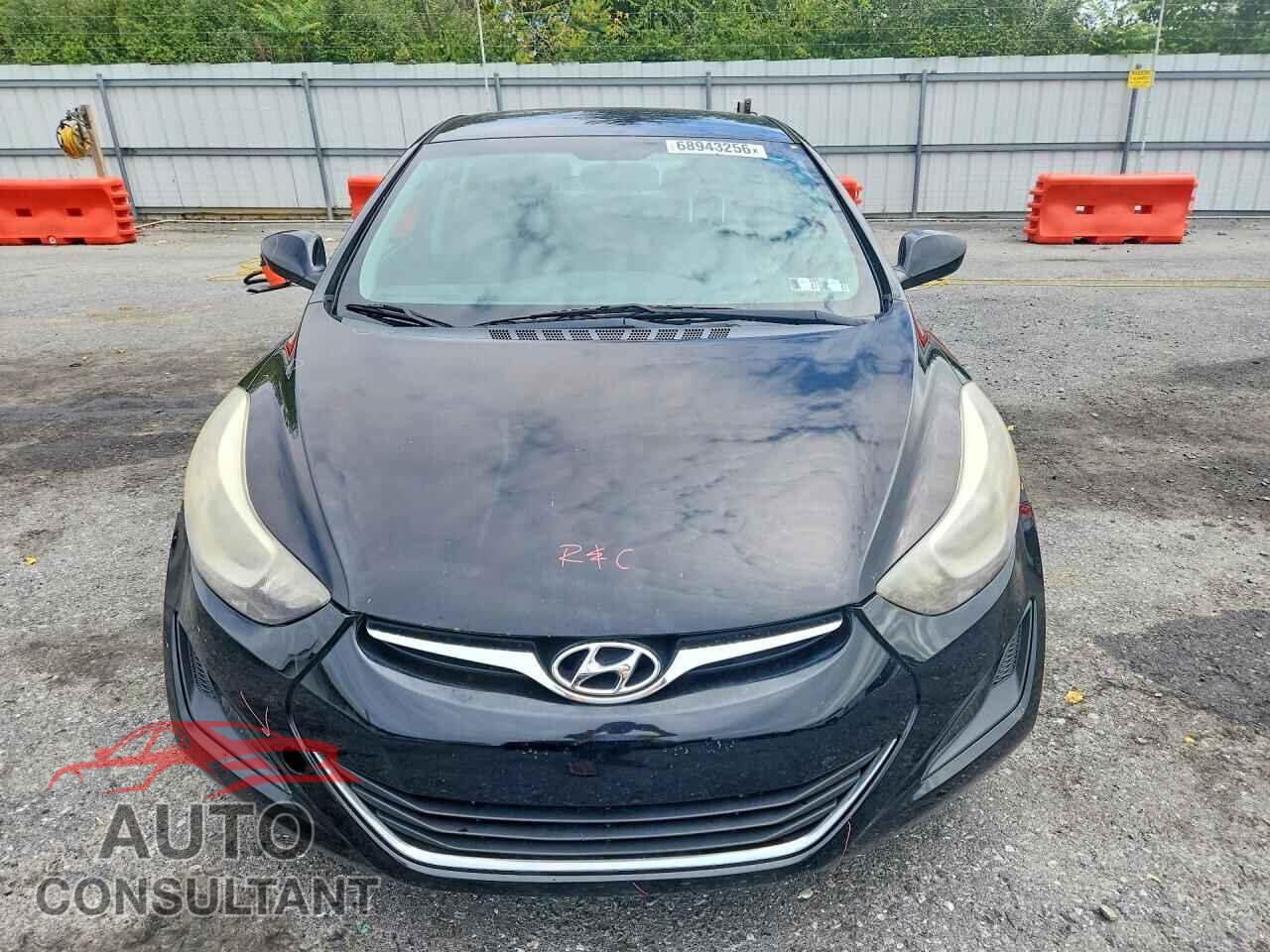HYUNDAI ELANTRA 2015 - KMHDH4AE3FU228101