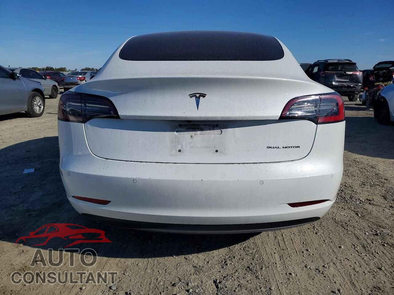 TESLA MODEL 3 2018 - 5YJ3E1EB7JF111646