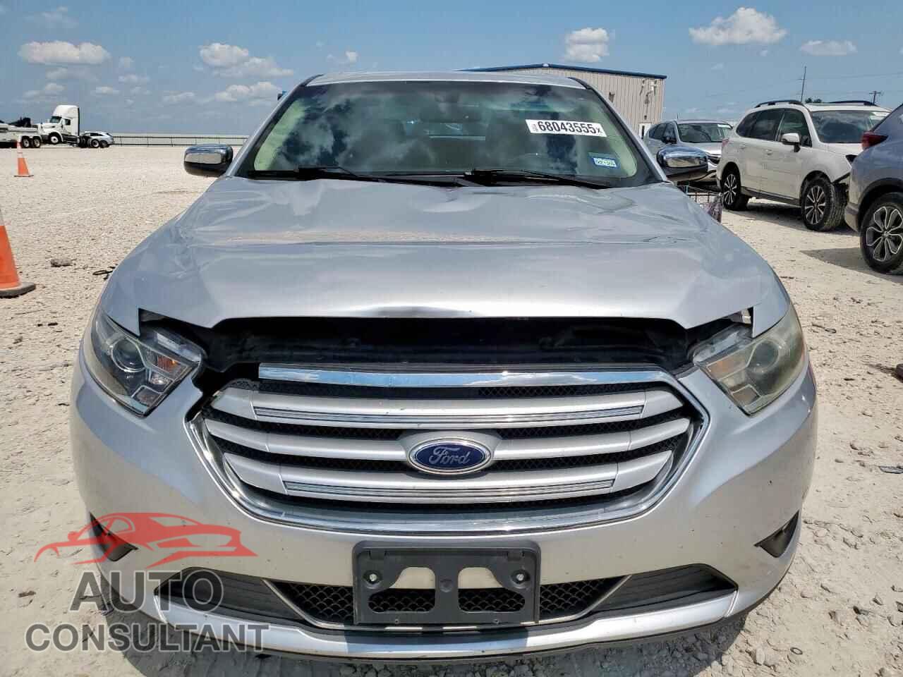 FORD TAURUS 2015 - 1FAHP2F82FG146865