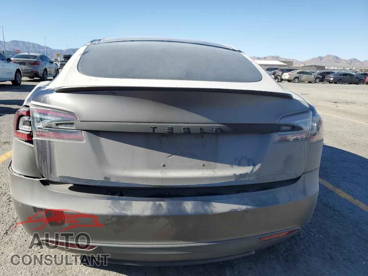 TESLA MODEL S 2016 - 5YJSA1E4XGF121864