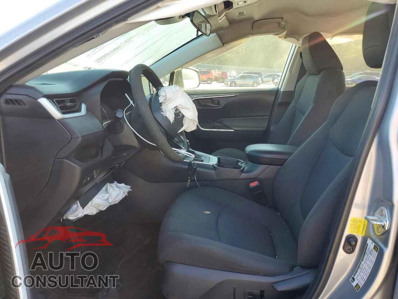 TOYOTA RAV4 2021 - 2T3F1RFV4MW186898