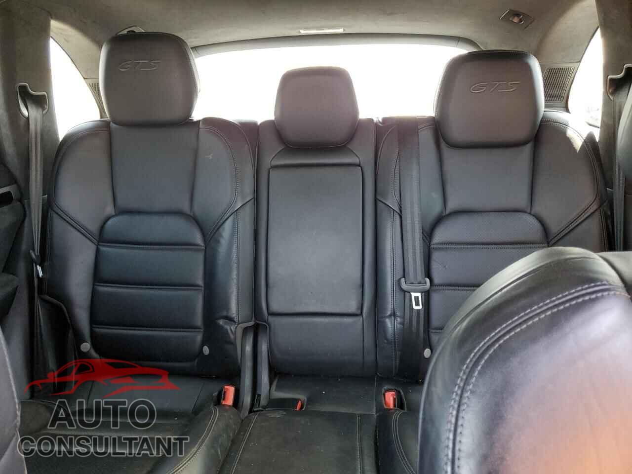 PORSCHE CAYENNE 2016 - WP1AD2A25GLA78205
