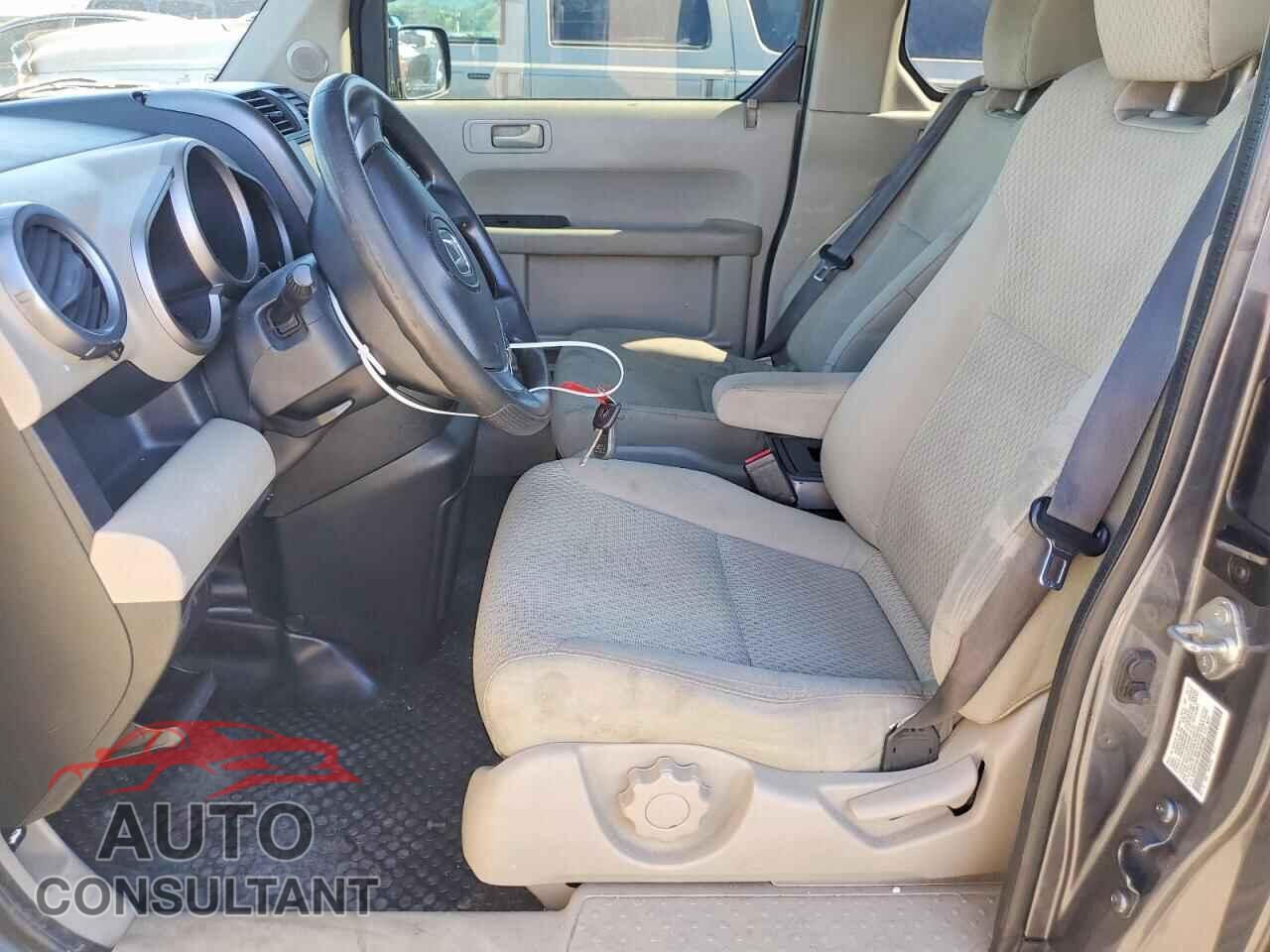 HONDA ELEMENT 2011 - 5J6YH1H70BL001860