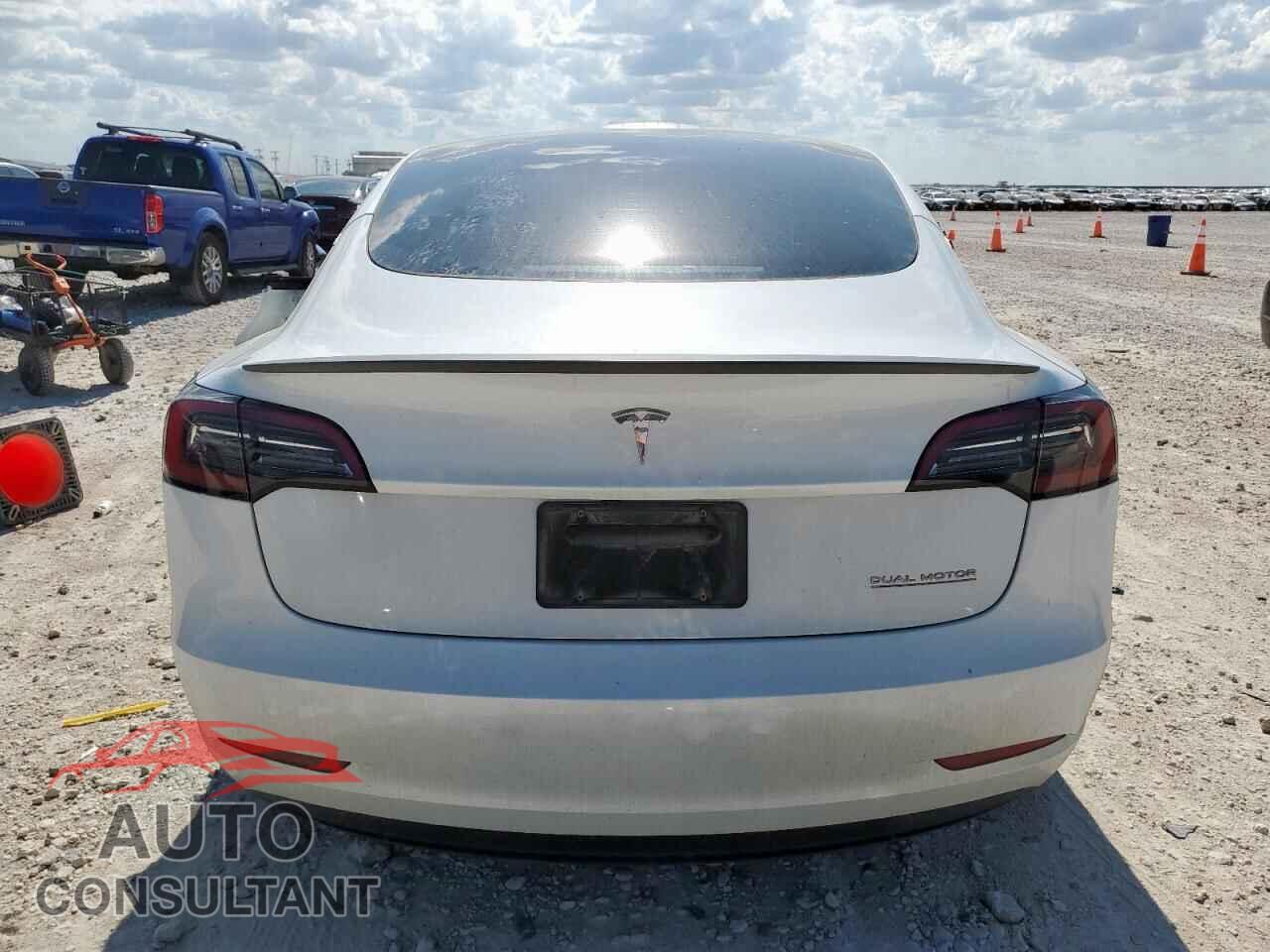 TESLA MODEL 3 2023 - 5YJ3E1EC2PF708351