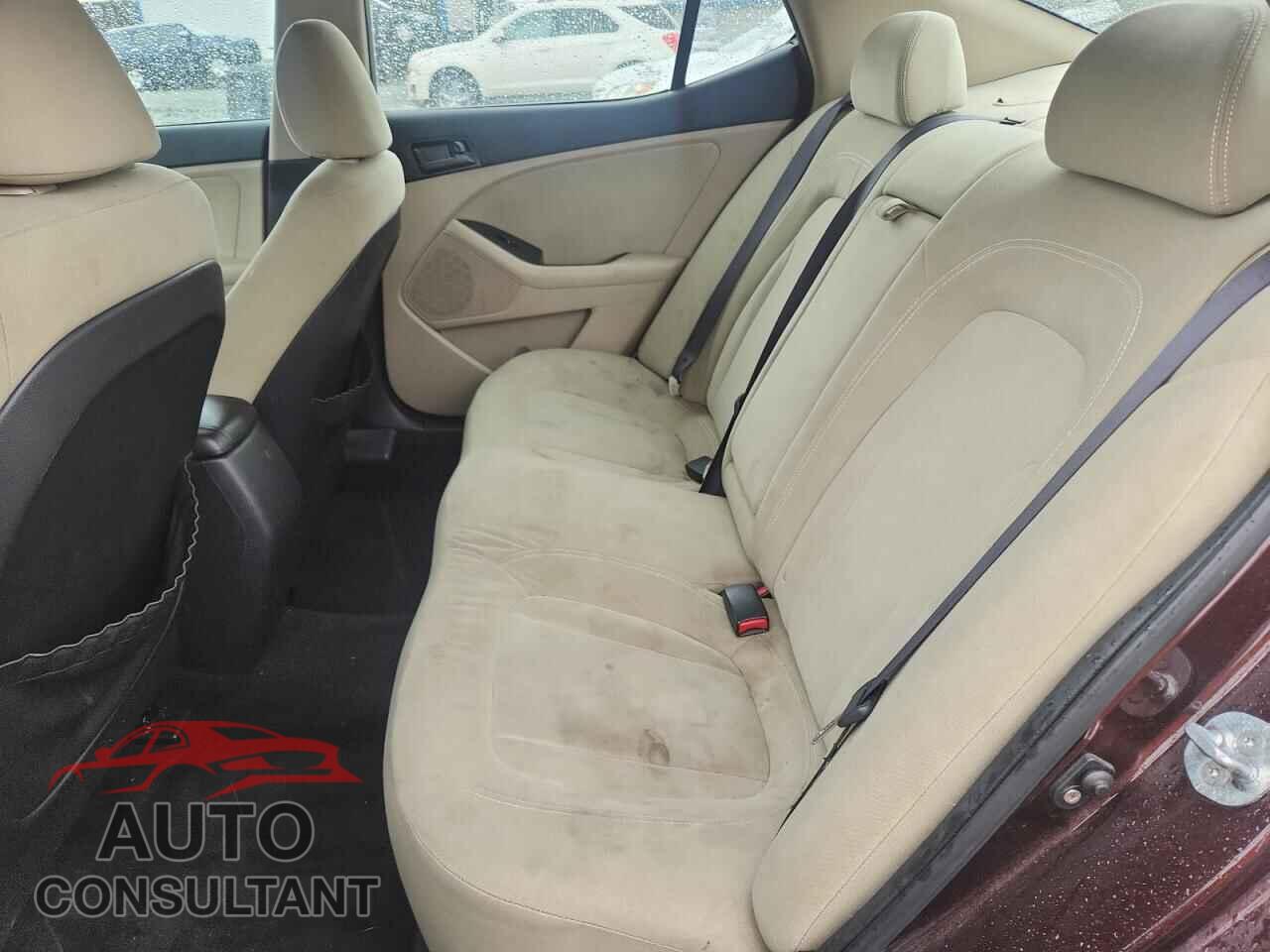 KIA OPTIMA 2011 - KNAGM4A76B5074130